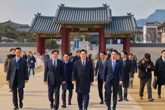 경복궁 산책하는 이재명 대통령 사진연합뉴스