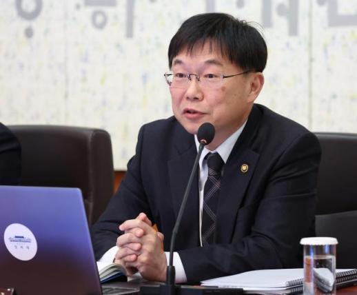 [아주 인사이트 | 기본 원칙 상식] 데이터는 자원인가, 권리인가 — 미·중 사이에서 한국이 선택해야 할 길