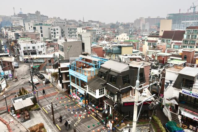 Itaewon Street. AJP Han Jun-gu