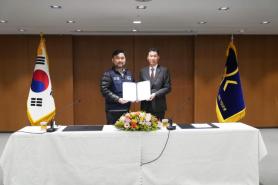 IBK Industrial Bank union ends CEO work blockade after deal on unpaid compensation