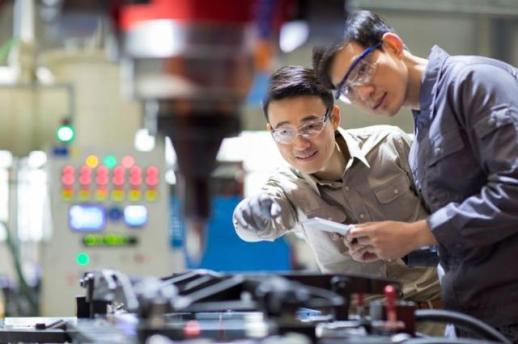 獨·日보다 빠르게 늙어가는 제조업…대규모 은퇴시 기술 단절 위험