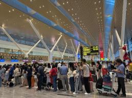 호찌민 떤선녓공항, 뗏 성수기 둘째 날 1041편·15만9000명 몰려