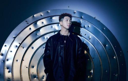 [BTS Gwanghwamun D-35] Biểu tượng văn hóa vượt tầm K-pop... Hồ sơ nhân vật ①: RM – Trưởng nhóm BTS