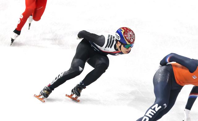 쇼트트랙 황대헌·신동민, 男 1500m 나란히 결승 진출
