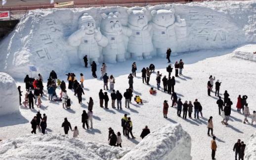 第34届平昌大关岭冰雪节迎客