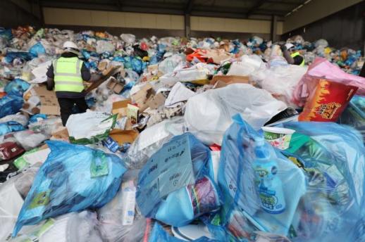 오늘은 쓰레기 버리면 안 돼요...설 연휴 쓰레기 관리 총력