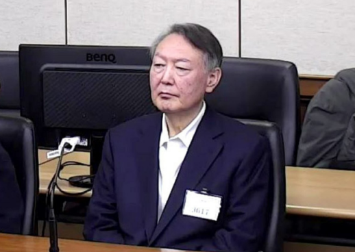 권력의 밤에서 법정의 날까지…尹 12·3 계엄 후 443일