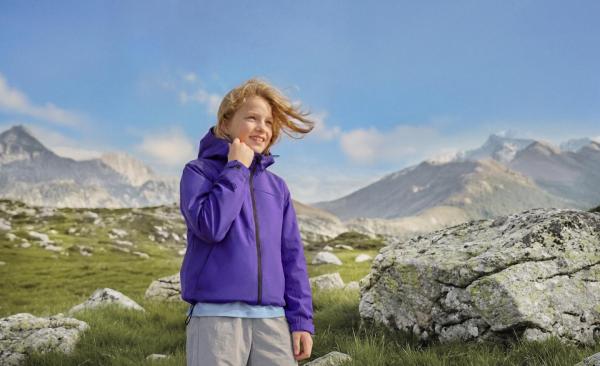 블랙야크 키즈 ‘에어락 쉴드 윈드스토퍼 자켓’ 화보 사진블랙야크 키즈