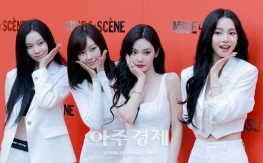 [포토] 에스파 등장에 성수동이 들썩