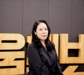 Author Kang Ji-young’s Korean-Rooted Characters Drive Global Interest in K-Thrillers