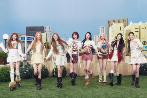 Hearts2Hearts ra mắt màn trình diễn RUDE! trên Studio CHOOM