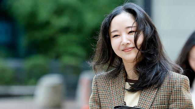 법원 민희진 손 들어줬다…하이브에 풋옵션 대금 260억원 지급하라 사진은 민희진 전 어도어 대표 사진연합뉴스