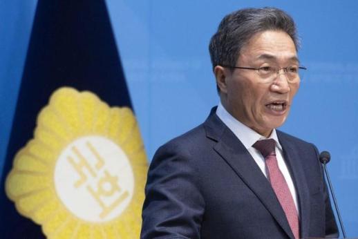 책갈피 달러 논란 이학재 인천공항공사 사장 사의…인천시장 출마 유력