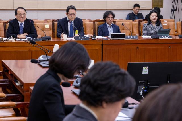 국회 법사위 법안소위에서 열린 3차 상법 개정안 공청회
    서울연합뉴스 황광모 기자  13일 국회에서 열린 법제사법위원회 법안심사제1소위원회에서 열린 3차 상법 개정안 공청회에서 진술인들이 의견을 밝히고 있다  2026213