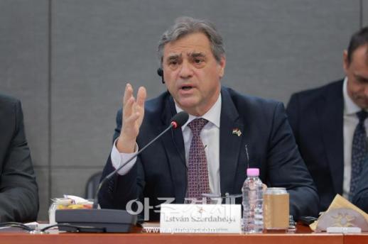 [포토] 인사말 하는 이슈트반 새르더해이(Istvan Szerdahelyi) 주한 헝가리 대사