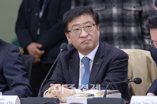 [포토] V4국가 대사 초청 조찬간담회 참석한 박한오 바이오니아 회장