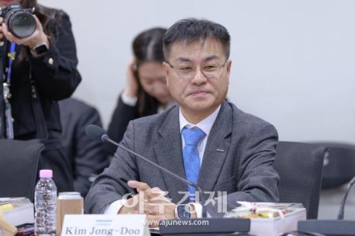 [포토] V4국가 대사 초청 조찬간담회 참석한 김종두 두산에너빌 사장