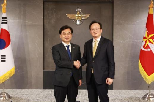 KB국민은행, 국방부와 군 장기복무 간부 위한 업무협약 체결