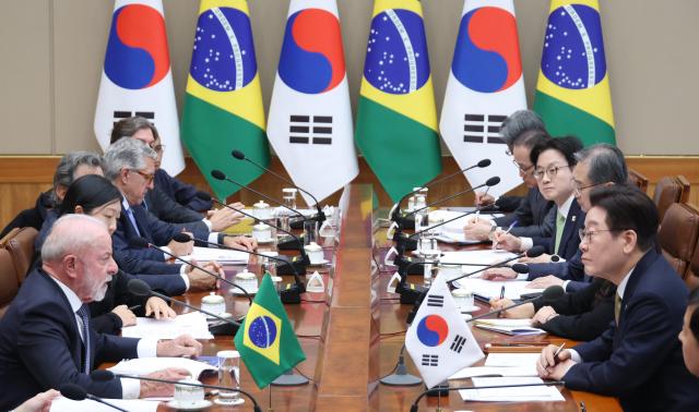 President Lee Jae-myung and Brazilian President Luiz Inácio Lula da Silva hold an expanded summit at Cheong Wa Dae in Seoul on Feb 23 2026 Yonhap