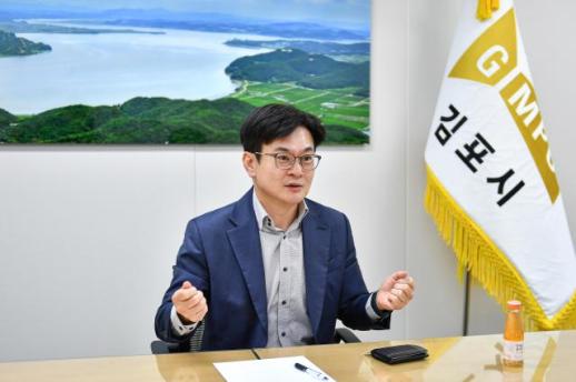 김병수 김포시장, 수입 종균 대신 국산 종균으로 승부...김포쌀로 만든 기능성 막걸리 식초 출시