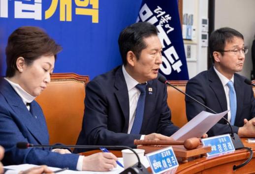 정청래 6000 뚫은 코스피, 李 취임 후 주식 시장 정상화