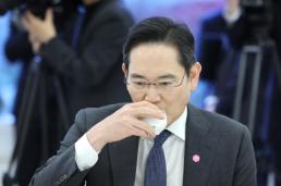 전 세계 짝퉁 불닭 몸살에…삼양식품, Buldak 상표권 등록 추진