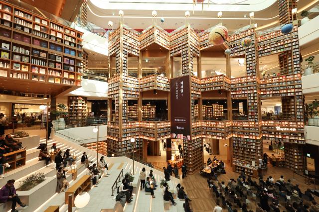 Visitors relax at Starfield Library at Starfield Suwon Feb 25 2026 AJP Han Jun-gu