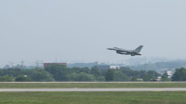 전투기 공중훈련사진연합뉴스
기사 내용과 관계없음