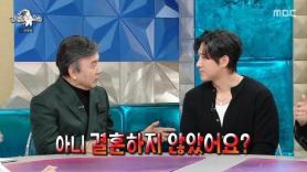 Actor Park Yeong-gyu Stuns Hwang Jae-gyun With Question About Marriage on Radio Star