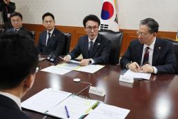 절윤 거부에 반발 확산…국힘 원외 당협위원장 25명, 장동혁 사퇴 요구