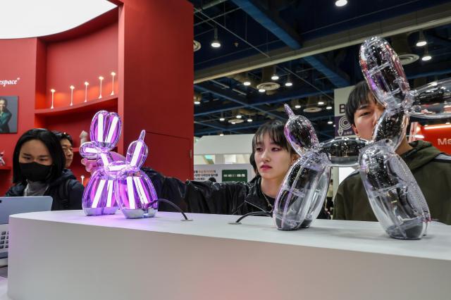 Visitors look around exhibition booths during the 2026 Seoul Living Design Fair at COEX in southern Seoul on Feb 252026 AJP Yoo Na-hyun