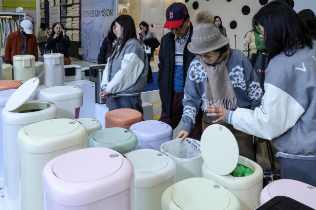 Visitors look around exhibition booths during the 2026 Seoul Living Design Fair at COEX in southern Seoul on Feb 252026 AJP Yoo Na-hyun