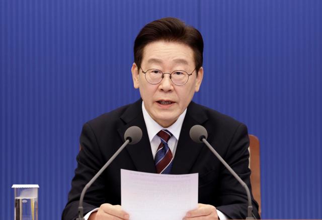 이재명 대통령이 26일 청와대에서 열린 수석보좌관회의에서 발언하고 있다사진연합뉴스