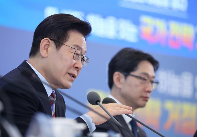 이재명 대통령이 지난 6일 창원 성산구 창원컨벤션센터에서 열린 경남의 마음을 듣다 타운홀미팅 간담회에서 발언하고 있다 사진연합뉴스