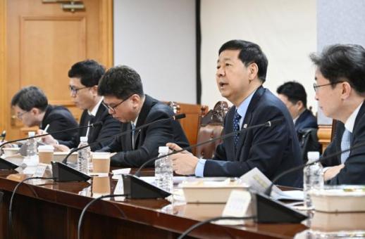 구윤철 AI 혁신제품 전용트랙 신설…공공시장 진입 지원