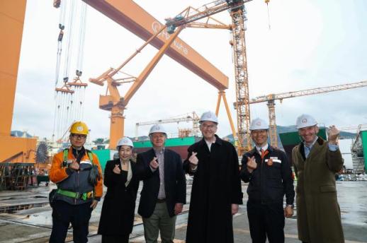 British Ambassador tours Hanwha Oceans shipyard in Geoje