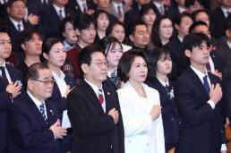 李, 원내 정당 지도부와 국정 협력 논의…국힘은 제안에 무응답