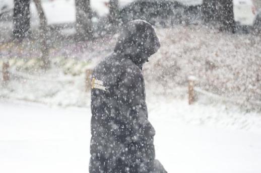 [내일날씨] 전국 비·눈…강원 산지 최대 40㎝ 폭설
