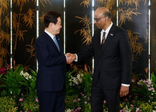 李, 타르만 싱가포르 대통령과 면담…양국 관계 각별