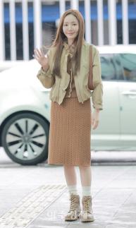 [포토] 박민영, 수줍게 손인사