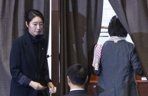 공천 헌금 1억 의혹 강선우·김경 3일 구속 갈림길