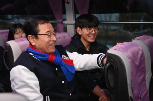 이현재 하남시장, 현장 속으로…통학 순환버스 시승하며 학생 격려