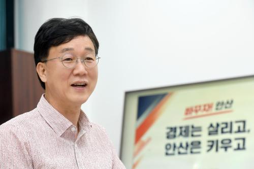 이민근 안산시장 입학준비금 지원 학부모 교육비 부담 덜어주는 정책