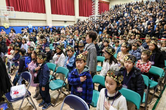 The 2026 academic year entrance ceremony is held at Wonchon Elementary School in Seocho District Seoul on March 3 2026  AJP Yoo Na-hyun
