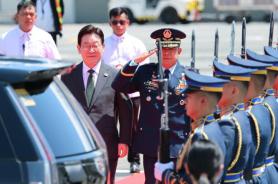 South Korean President Lee arrives in Manila for summit with President Marcos