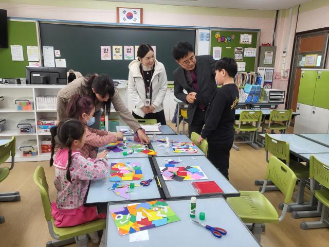 홍정표 제2부교육감이 사진경기도교육청