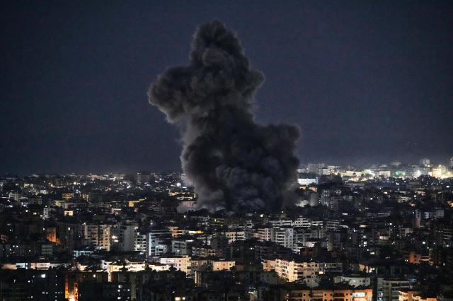 Smoke rises from Israeli airstrikes in Dahiyeh a southern suburb of Beirut Lebanon early Tuesday March 3 2026 AP-Yonhap