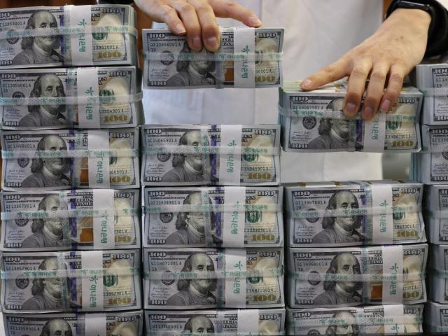 急騰するウォン・ドル為替レート…夜間には1500ウォンを突破