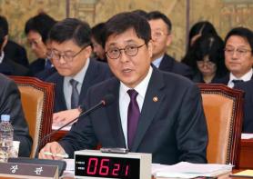 Culture minister vows crackdown on BTS concert scalping; says Netflix stream was agency’s call