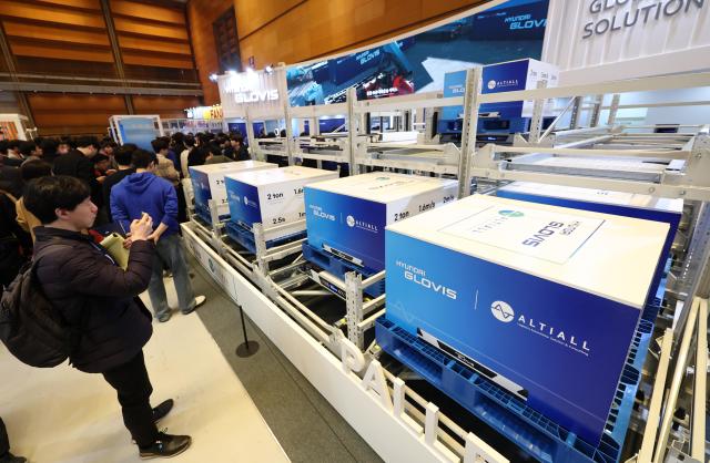Hyundai Glovis demonstrates a logistics automation environment at AW 2026 at COEX in Gangnam Seoul March 4 2026 Yonhap